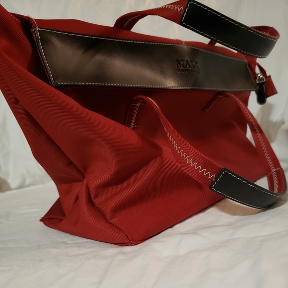 Large Maxx New York Tote - Picture 2 of 7